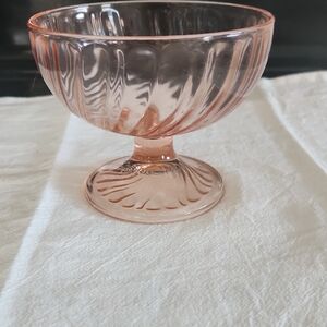 Vintage Arcoroc Rosaline Swirl Bowl